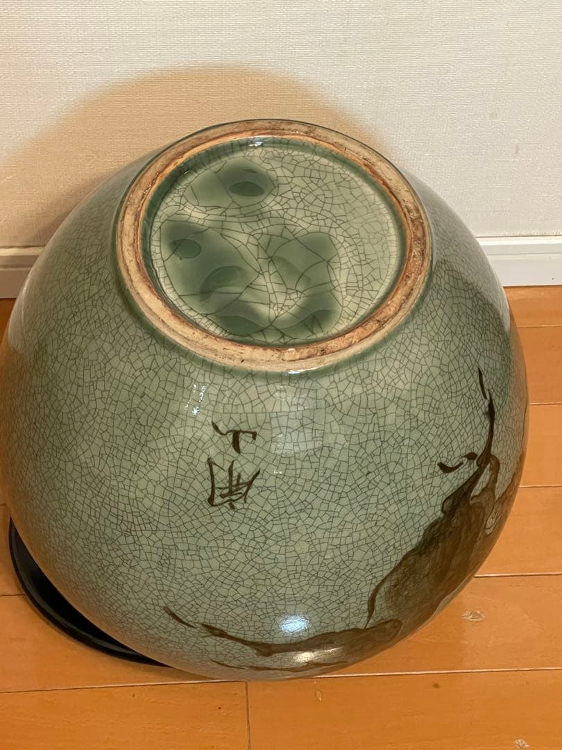 古い大堀相馬焼骨董希少品。特大，大形冰裂開片壺 描金