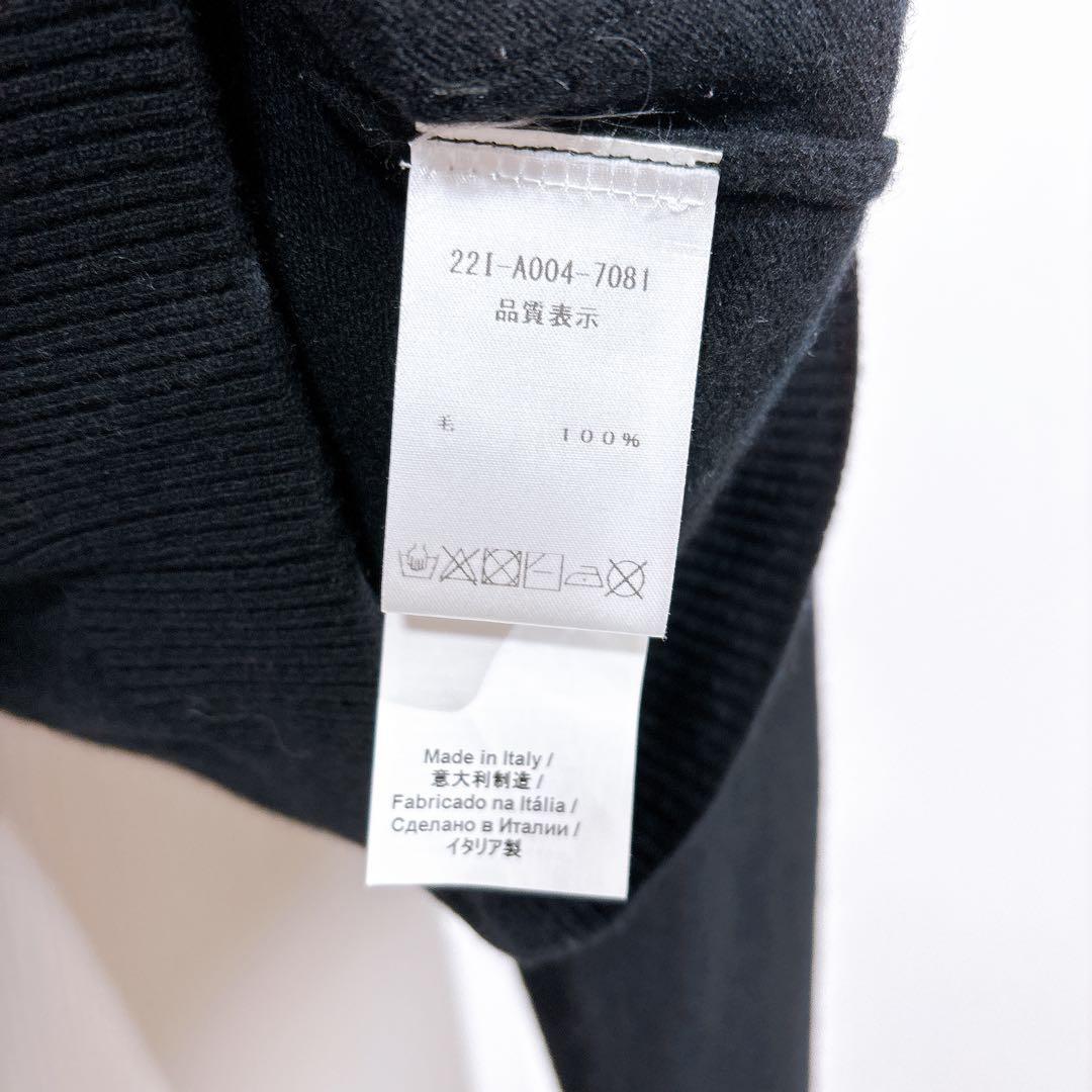 ヌメロヴェントゥーノ カーディガン Vネック ロゴ入り クロップド丈