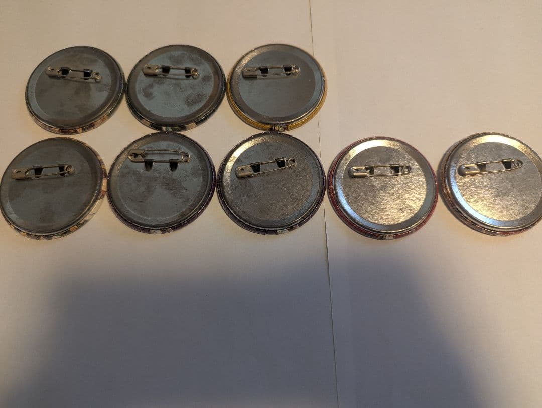 浦島坂田船（うらたぬき、志麻、となりの坂田、センラ） 缶バッジ バラ