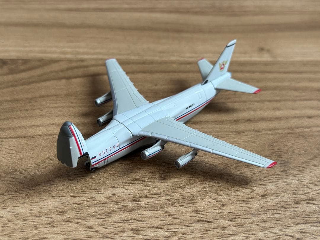 1/700 アントノフAn-124 ルスラン ロシア政府専用機 - メルカリ