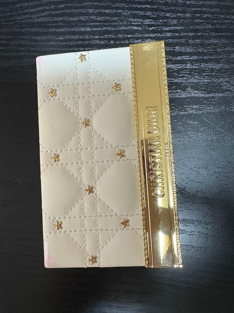 Christian Dior 2025ホリデーコレクション ディオール（DIOR）×ホリデー限定品2025】発売日は？｜テーマは「夢の