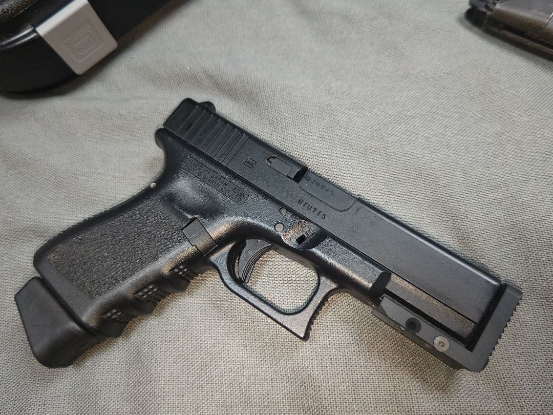 東京マルイ GBB グロック 19 STANDOFFカスタム ガンケース付き