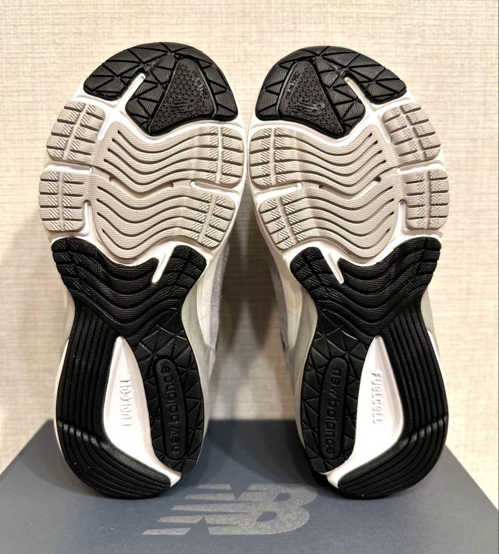 新品】New Balance PV990GL6 KIDS 19㎝ 定価以下 - メルカリ