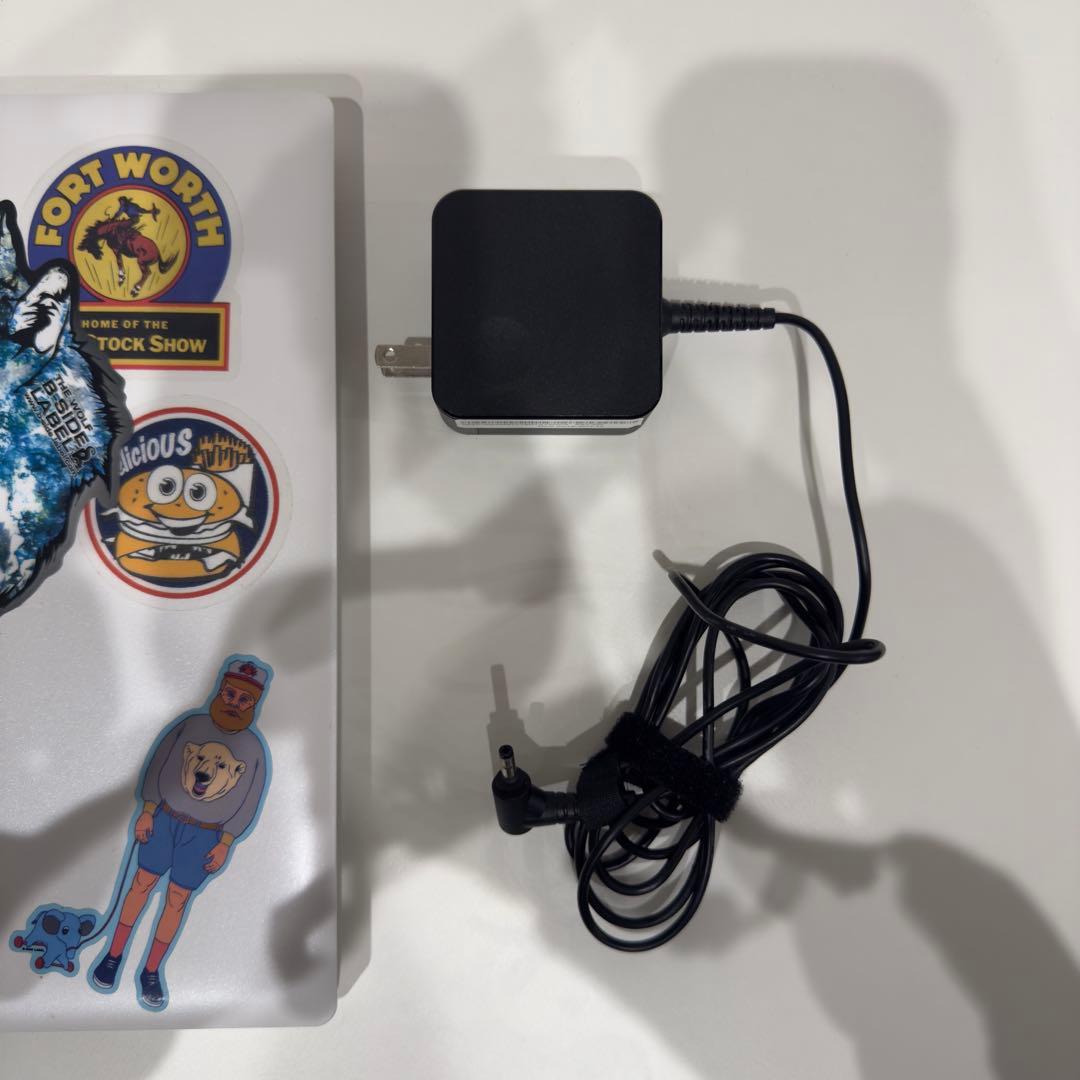 Lenovo ノートPC ideapad 320-15IAPステッカー装飾付き