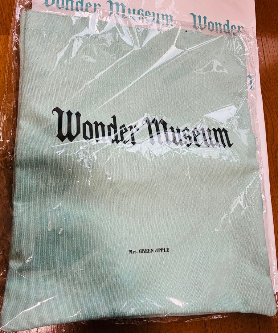 Mrs. GREEN APPLE Wonder Museum 東京会場限定トート Wonder Museum トートバッグ(ORIGINAL) – Mrs. GREEN APPLE OFFICIAL STORE