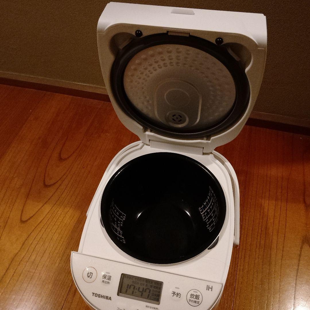 美品 TOSHIBA IH炊飯器 RC-10HR 1.0L ホワイト