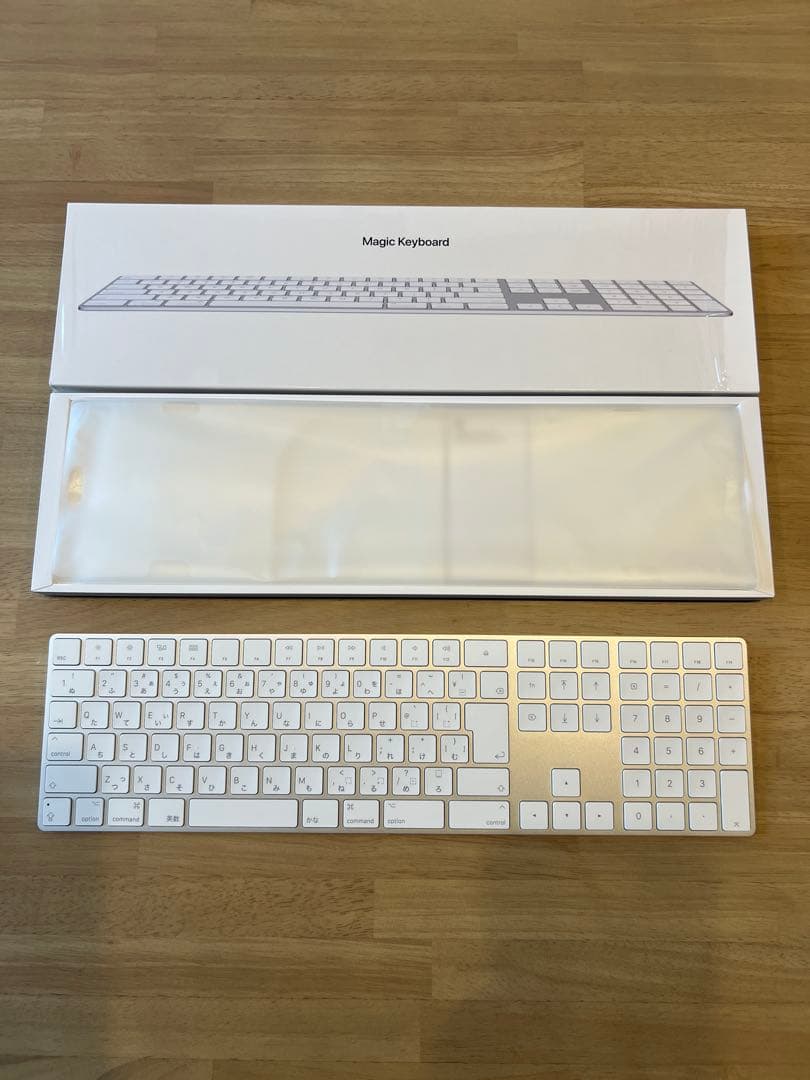 Apple Magic Keyboard ホワイト 箱付き MQ052J/A Apple Magic Keyboard（テンキー付き）- 日本語（JIS） MQ052J-A