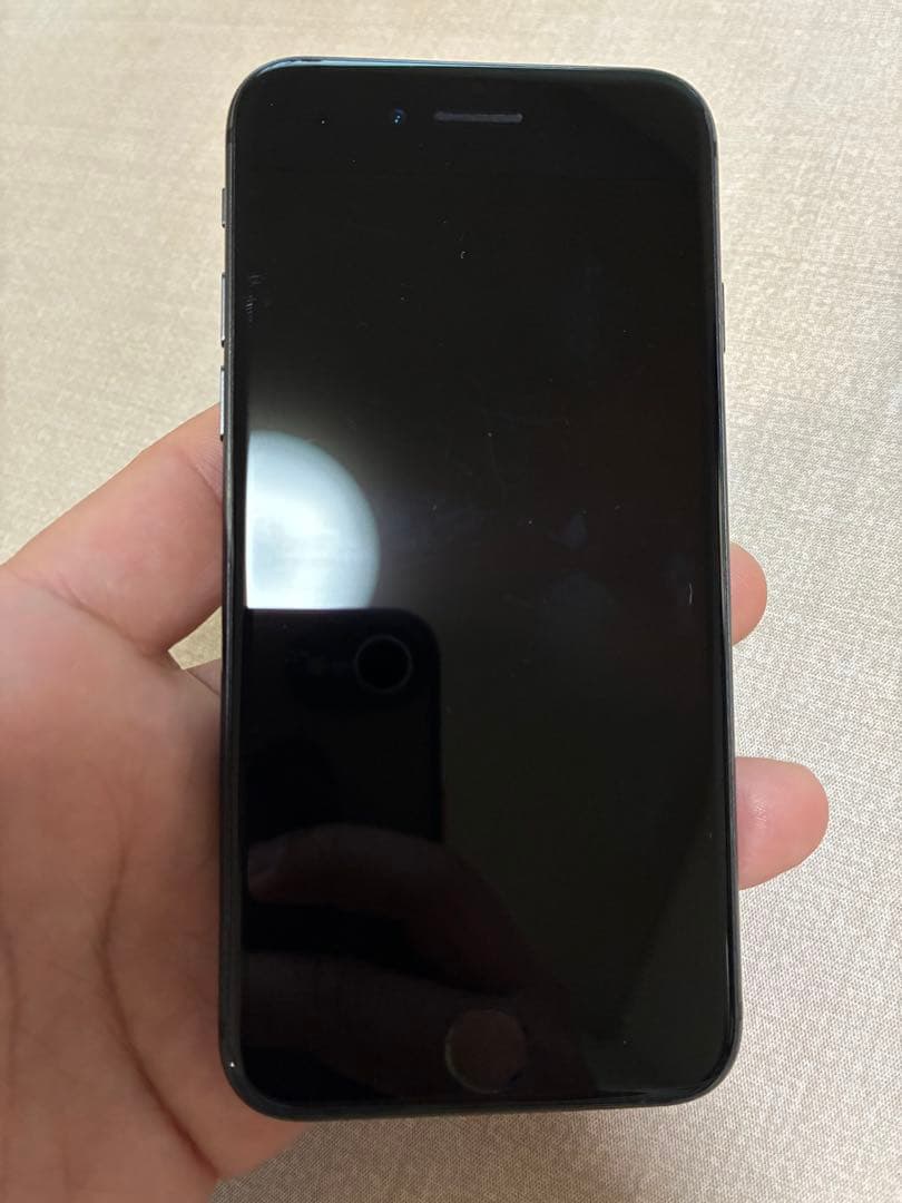 美品 iPhone 8 ブラック本体 バッテリー77% 64GB iPhone8 バッテリー / iPhone アイフォン 8 電池 交換 自分 安い 修理