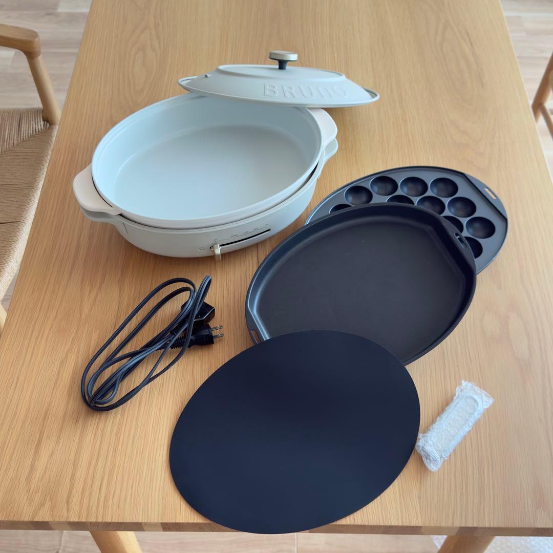 BRUNO オーバルホットプレート グレージュ JALとっておきの逸品｜〔BRUNO〕Crassy+ オーバルホットプレート