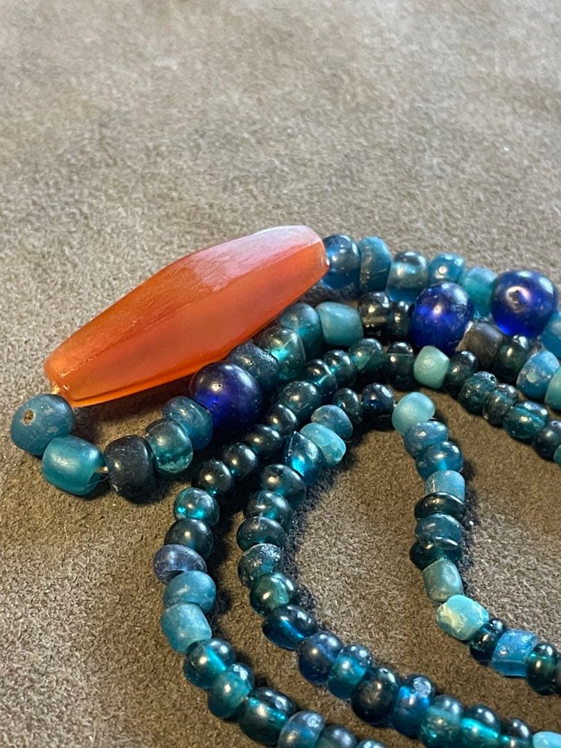 出土 古墳時代 赤瑪瑙製12面切子玉 瑠璃玉1連 - メルカリ