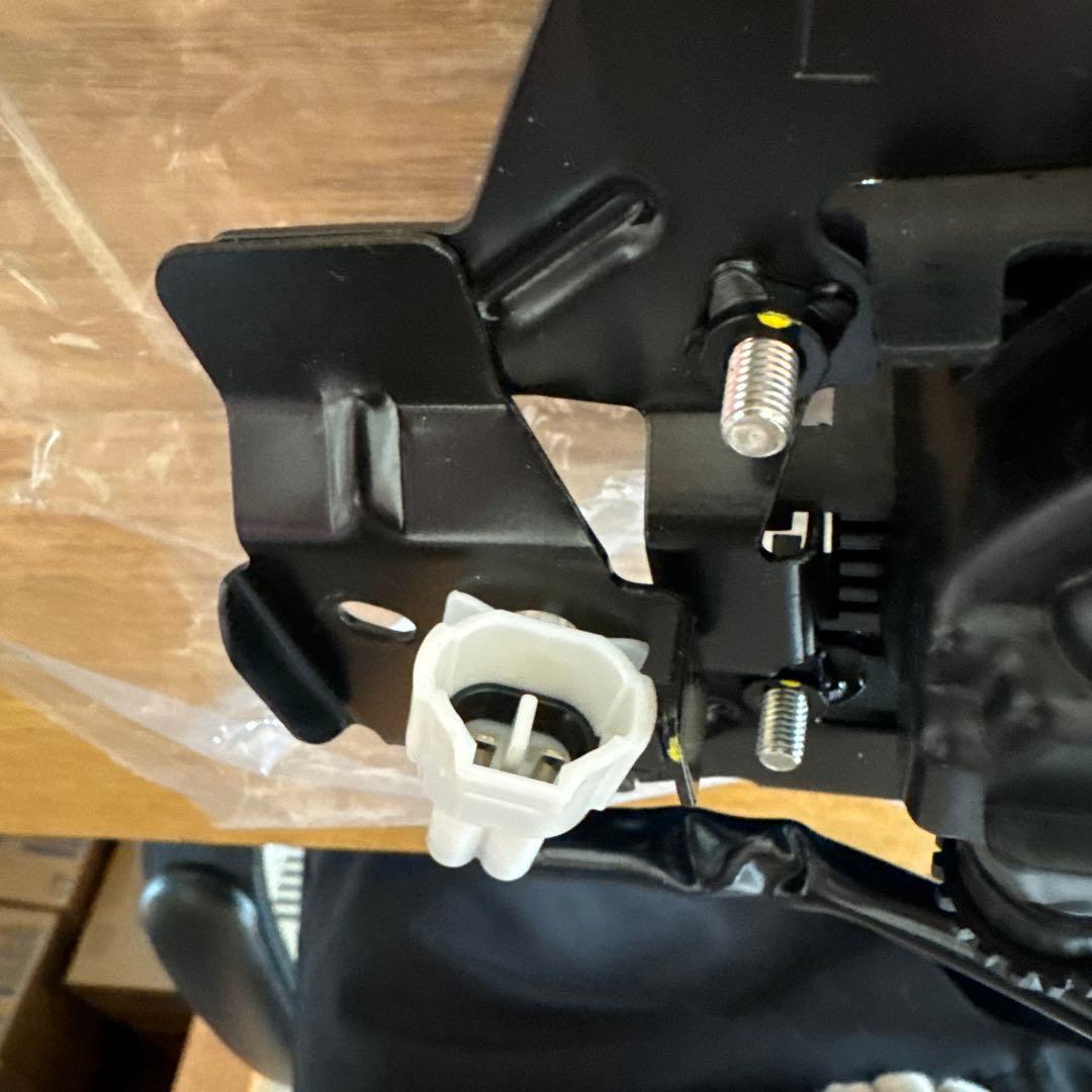 ジムニー 純正フォグランプ （2004年10月以降）（JB23W-5以降） - メルカリ