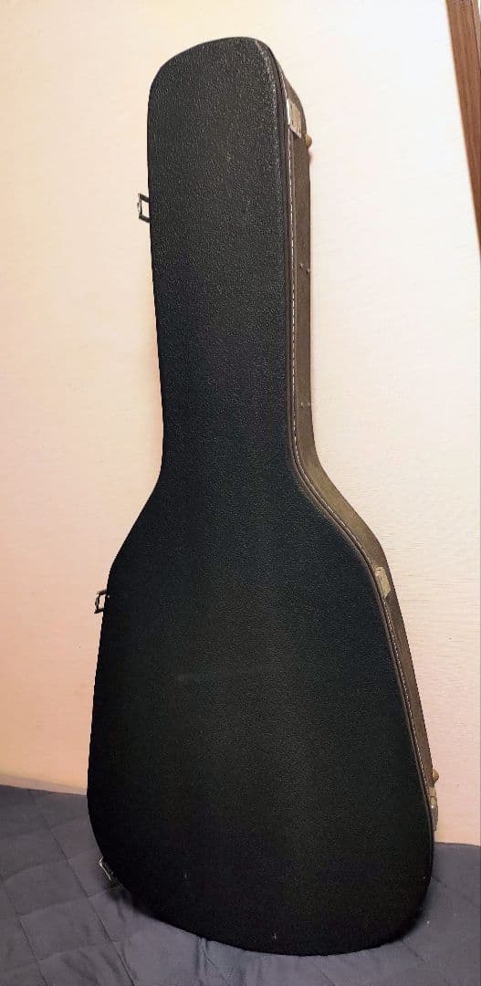 Ovation Celebrity Deluxe ハードケース、ストラップ付き