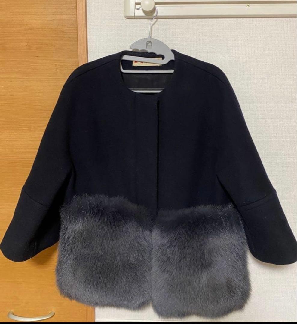 マルニ MARNI コート ノーカラー ネイビー 紺 ファー ネイビー（紺）系 MARNI(マルニ) コートその他(メンズ) - ブランド通販