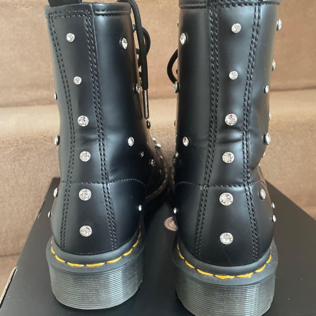 Dr.martens スワロフスキー コラボ 8ホール 限定品 - メルカリ