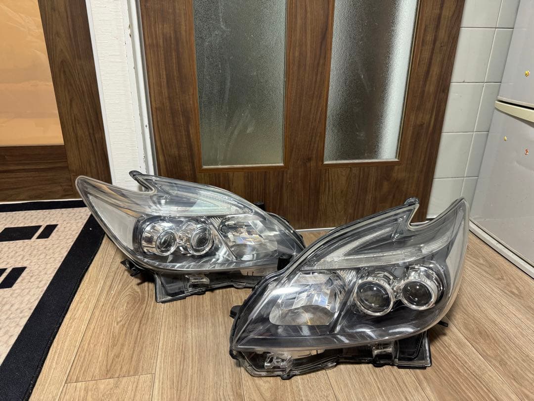 プリウス30 後期　LEDヘッドライト　左右セット　点灯確認済　綺麗　トヨタ プリウスZVW30後期【TOYOTA】トヨタPRIUS純正USヘッドライト左右LED