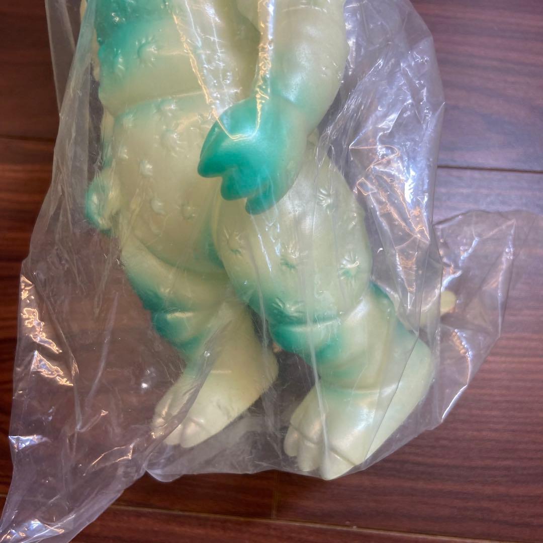 ブルマァク m1号 ミニラ 蓄光成型 新品未使用 5776 - メルカリ