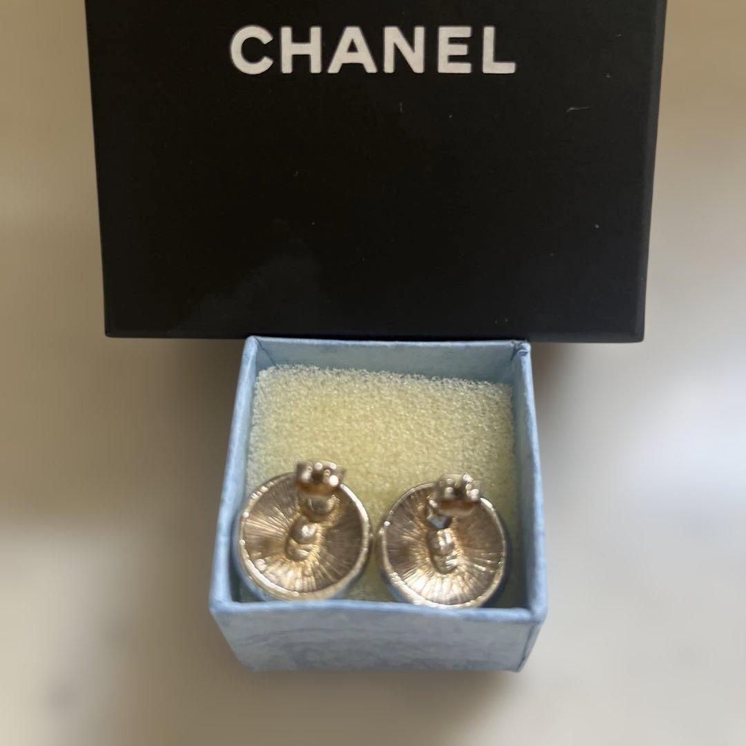 本日限定セール】CHANELノベルティ ピアス - メルカリ