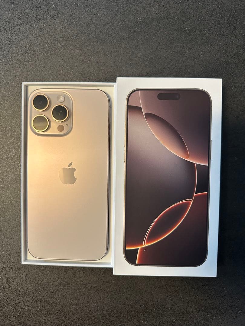 iphone 16 Pro max 256gb バッテリー100% 充放電72回 - メルカリ