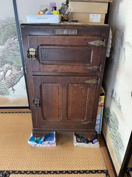 数時間限定値下げ！昔の冷蔵庫 A-Stage] 単身でも2人でも使える余裕の容量で 懐かしいレトロ調な