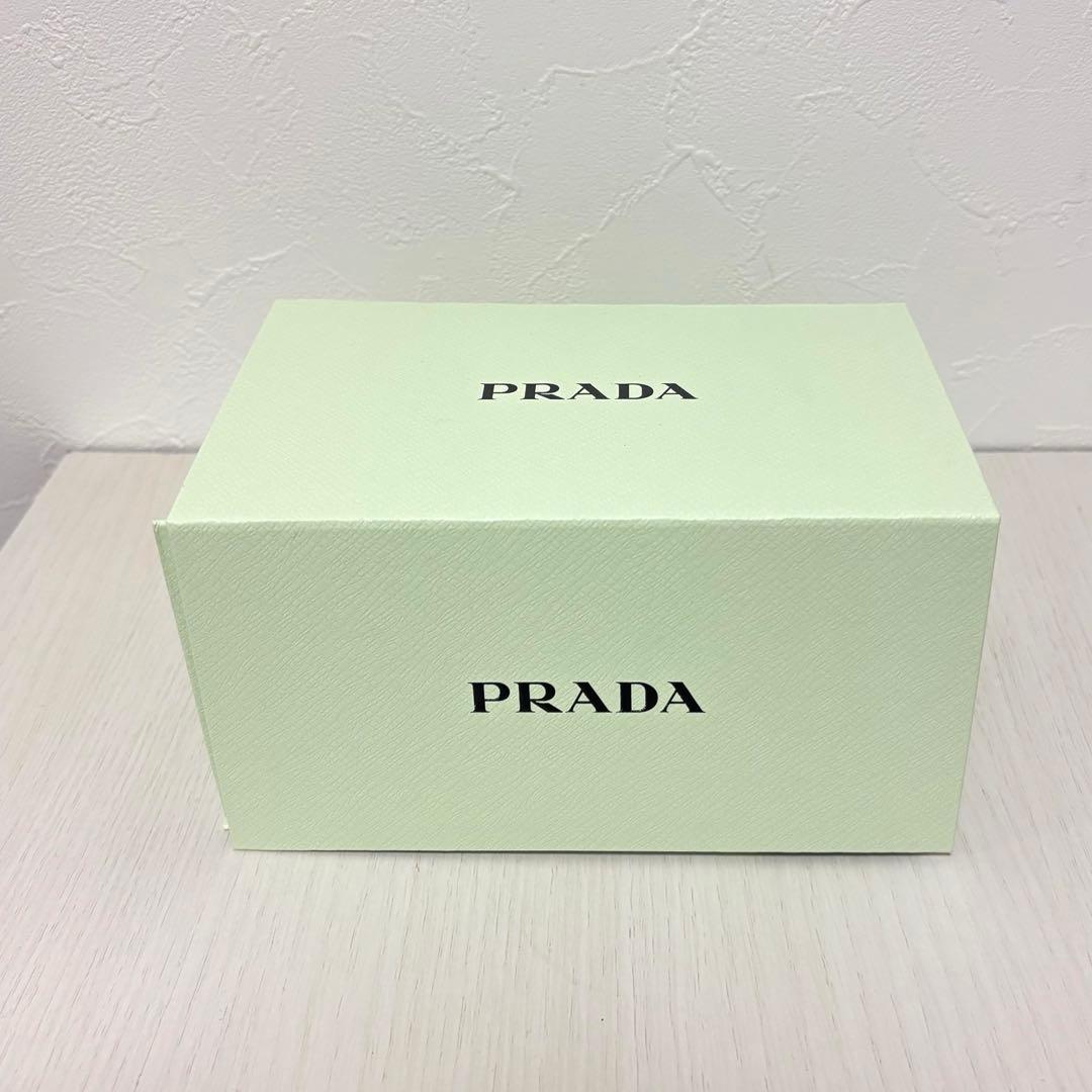 PRADA BEAUTY プラダビューティー ギフトボックス 箱 グリーン - メルカリ
