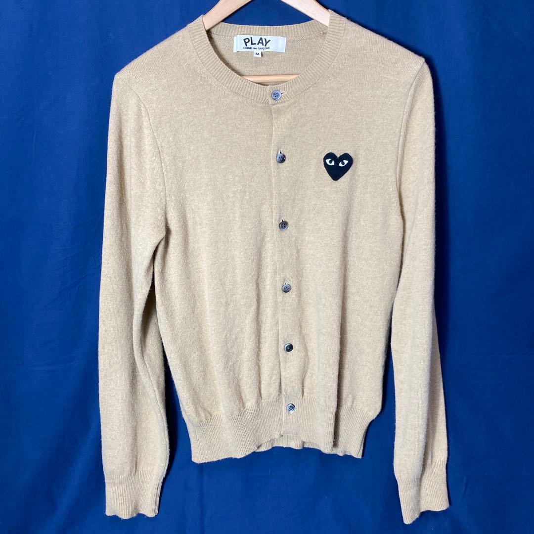 あ*様 プレイコムデギャルソン ハート型ロゴ カーディガン ベージュ