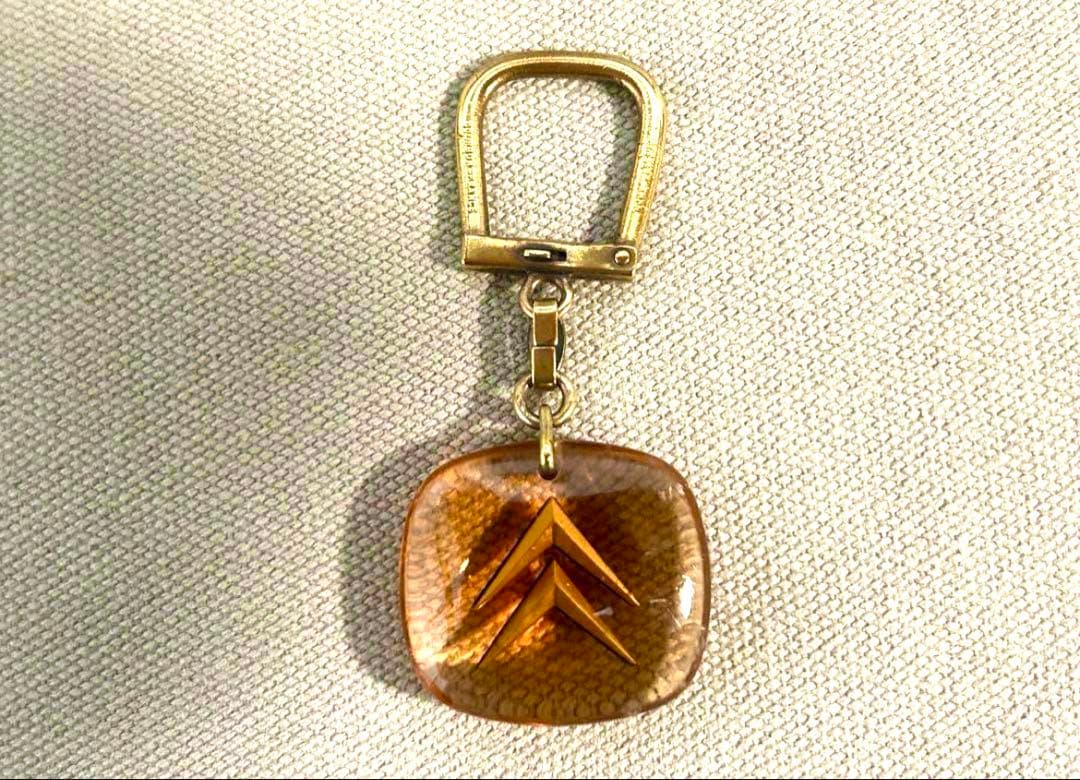 超レア ブルボンキーホルダー シトロエンダブルシェブロン希少ブロンズ