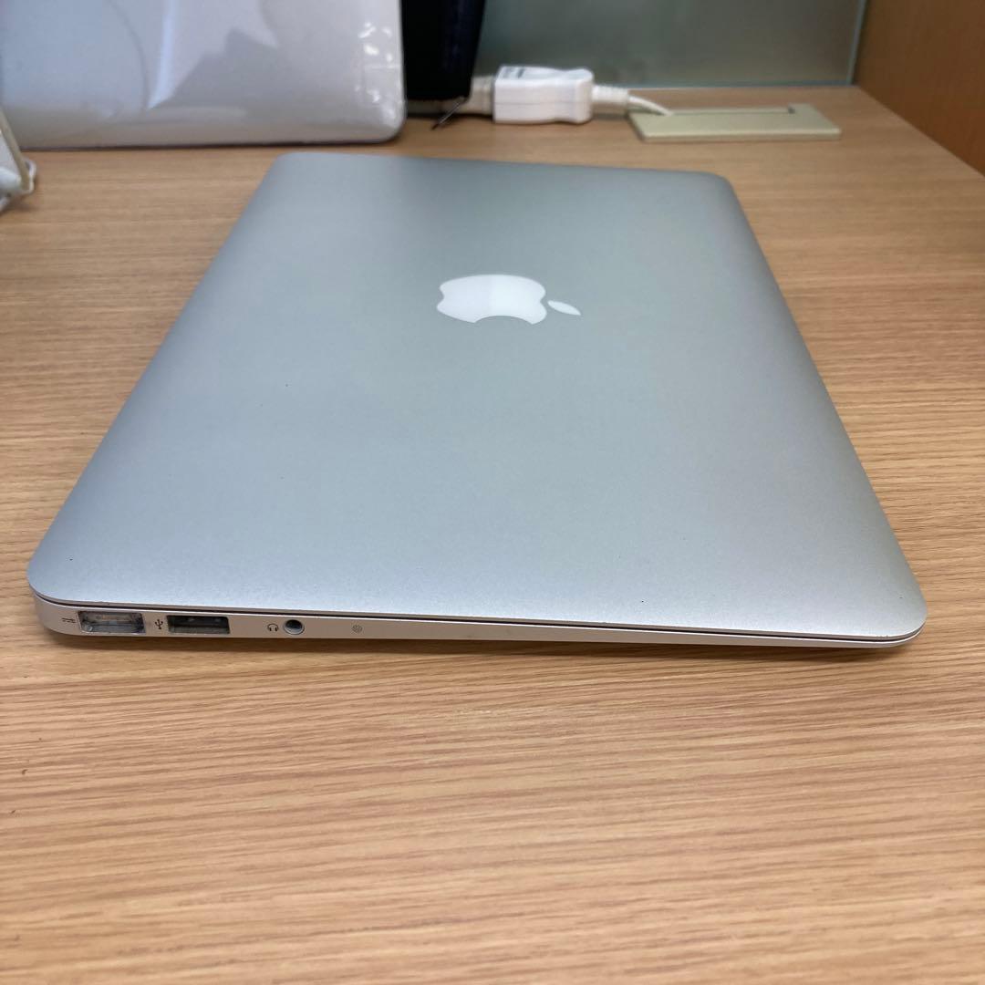 MacBook Air 11インチ Core i5 1.6GHz