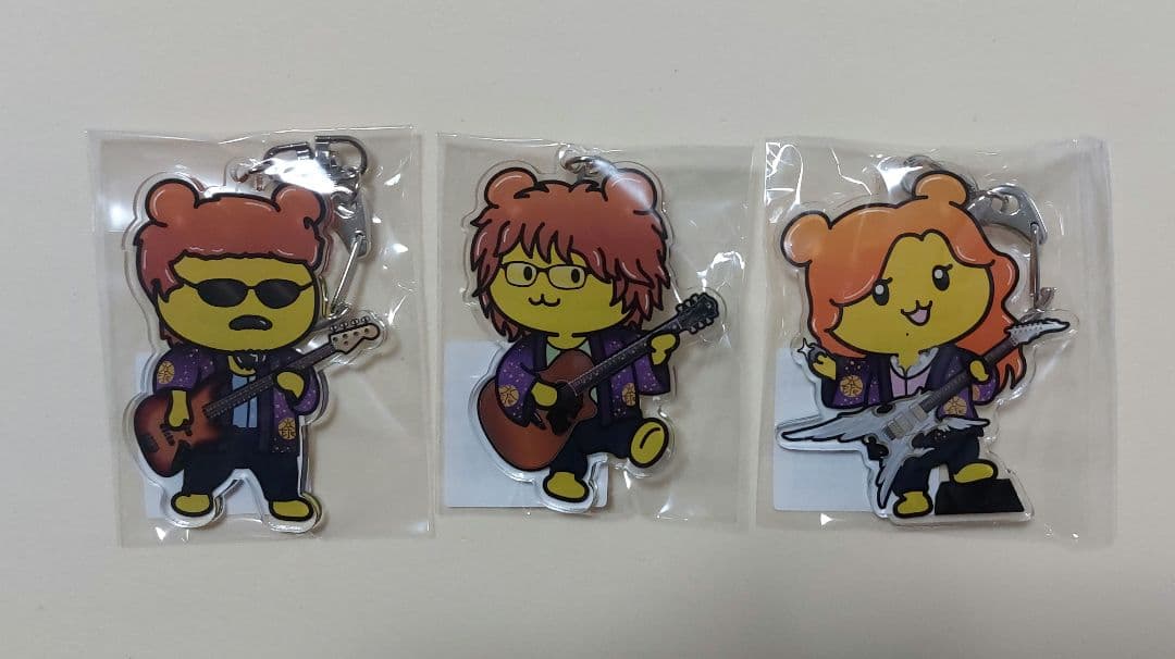 THE ALFEE ポテくまくん アクリルキーホルダー 3個セット - メルカリ