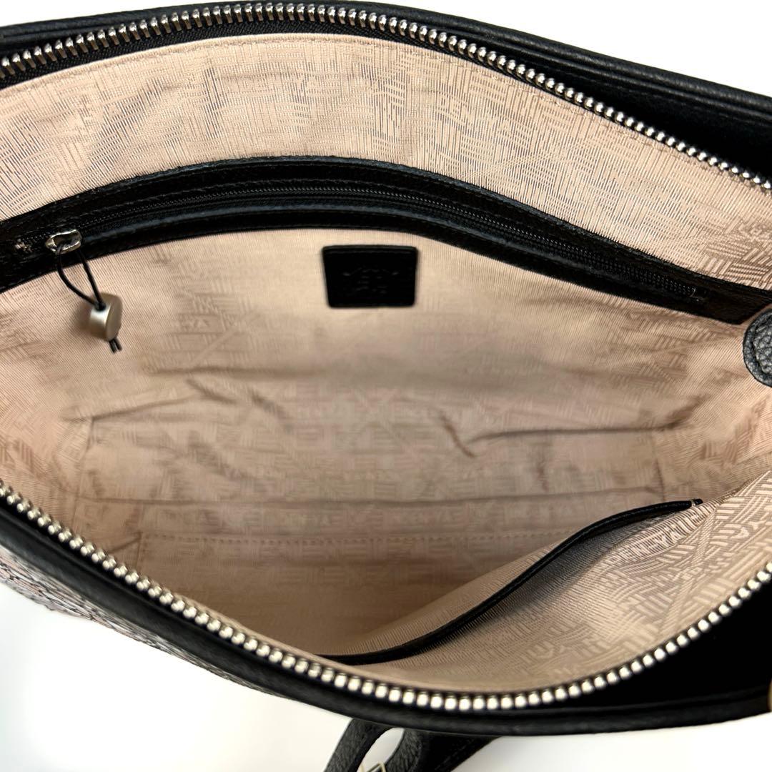 未使用級✨】印傳屋 リュオラ ショルダーバッグ B5 印伝屋 クロス