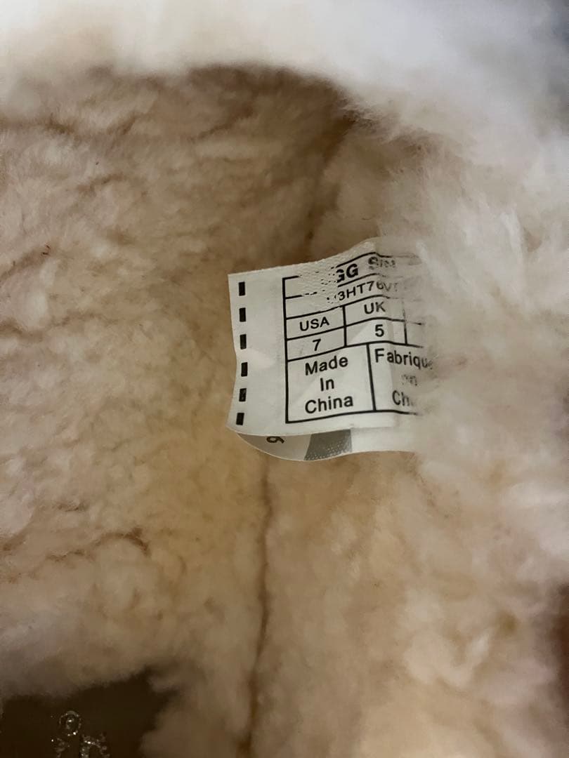 UGG シルバー グリッター モカシンの通販はau PAY マーケット - 輸入