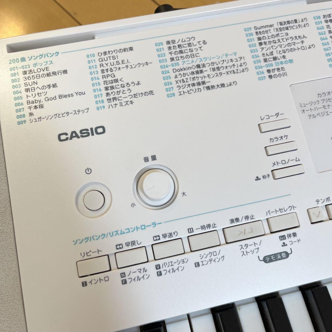 CASIO LK-223光ナビゲーションキーボード動作確認済 電子ピアノカシオ