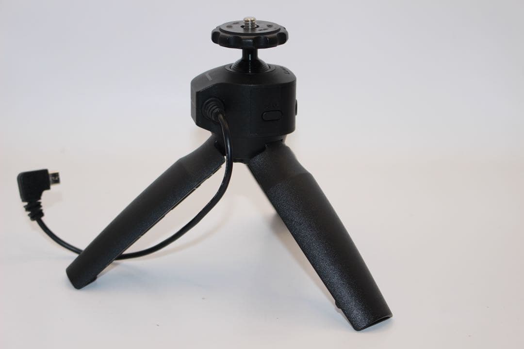 ☆ショット数739回未使用級☆LUMIX DC-G100 ボディ グリップ付き