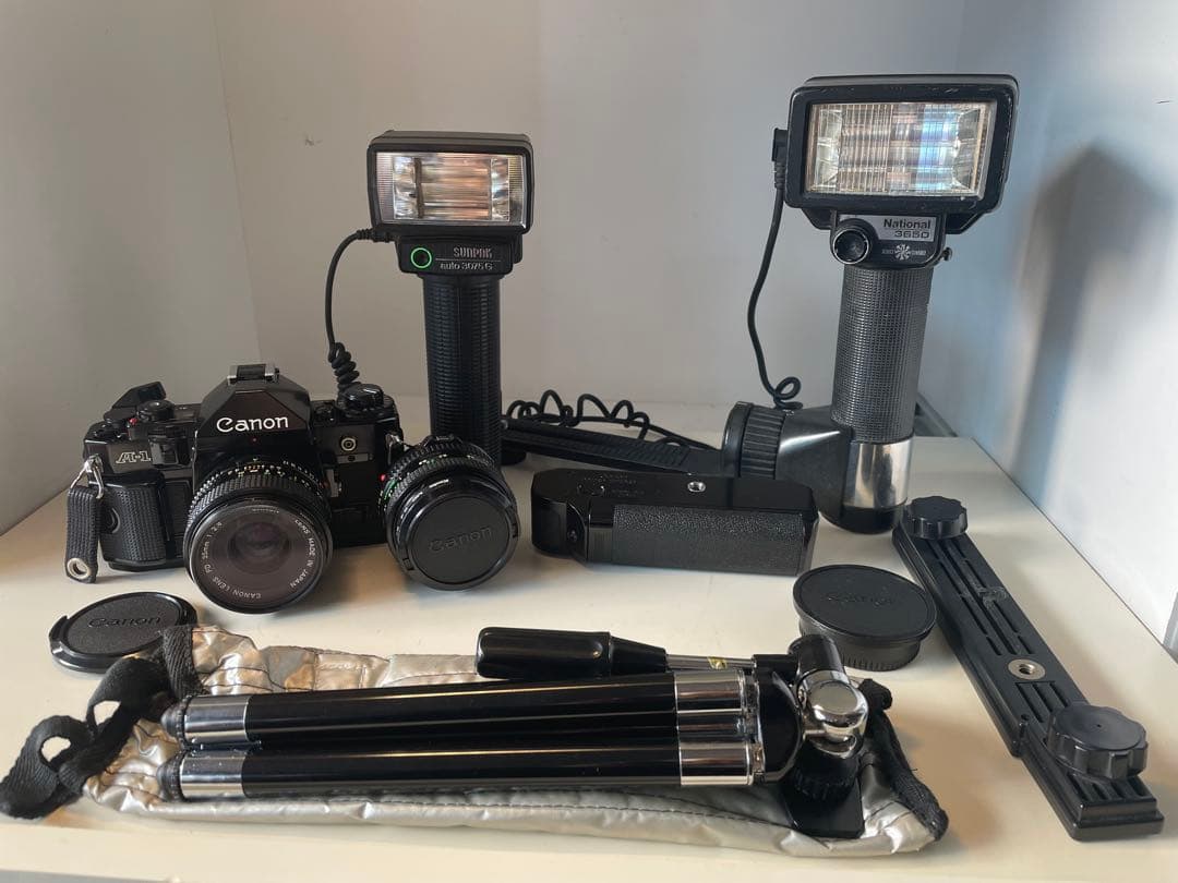 まとめ売り　Canon キャノン　A-1カメラ　セット まとめ売り Canon キャノン A-1カメラ セット | 激安通販のイーサプライ