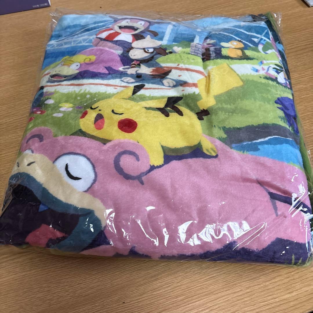 値引中】ポケモンセンター香川限定 未開封ヤドンピカチュウフリース