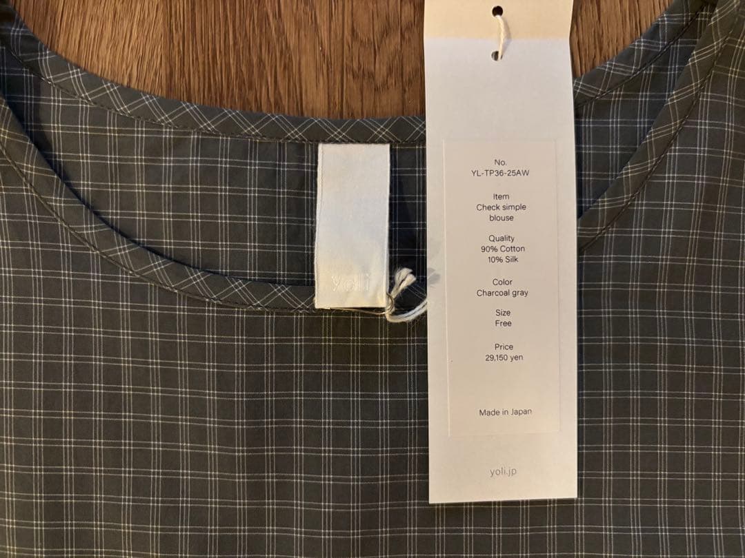 2025AW yoli Check simple blouse - メルカリ