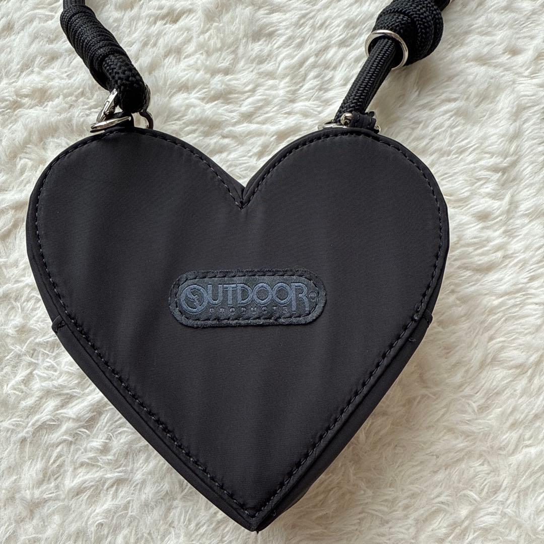 BASICKS × OUTDOOR PRODUCTS ハートミニショルダーバッグ