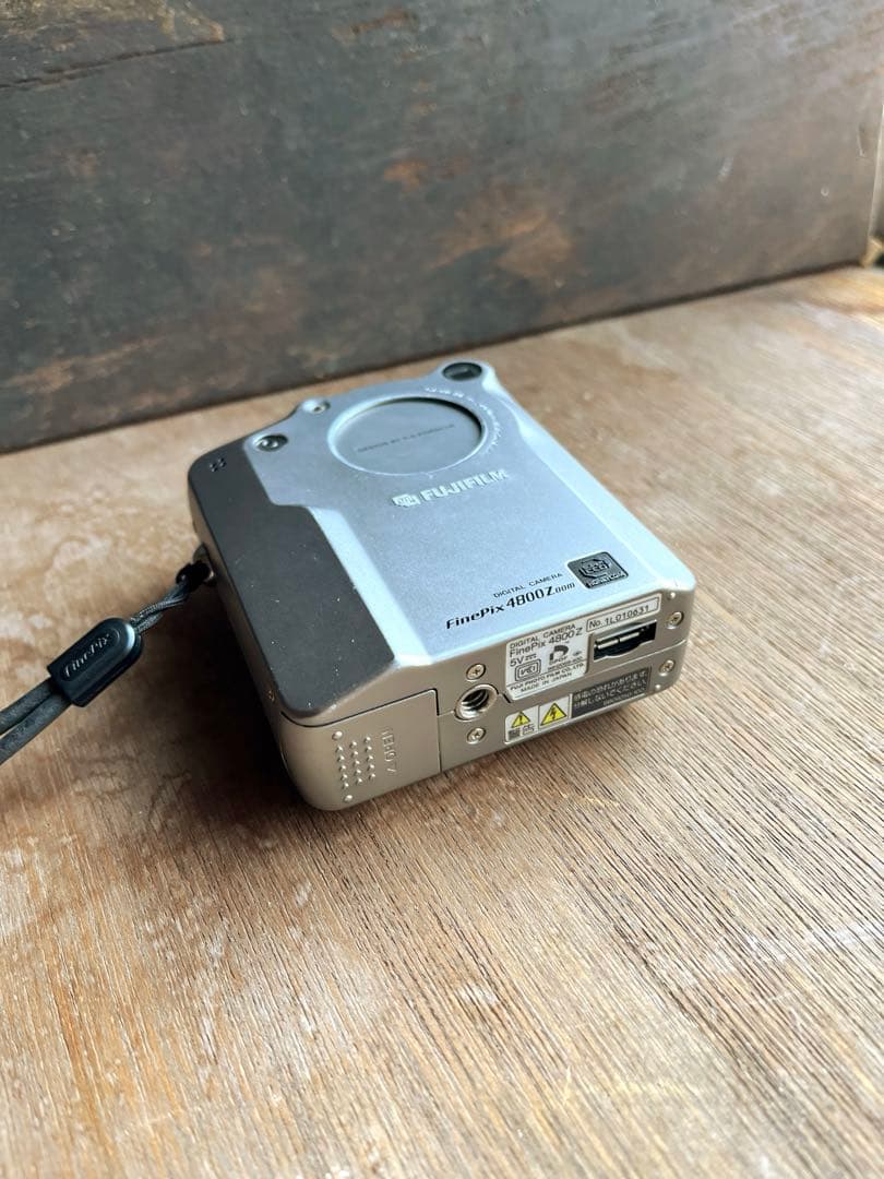 値下げ】FUJIFILM FinePix 4800Z 動作品 オールドコンデジ - メルカリ