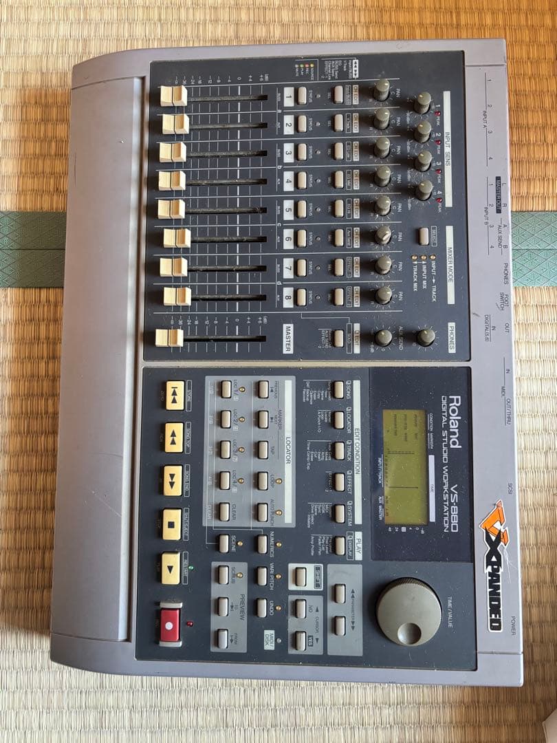 Roland VS-880 マルチトラックレコーダー - メルカリ