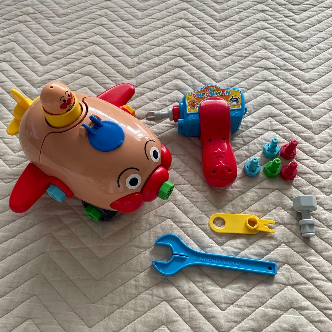 アンパンマン 飛行機型組み立ておもちゃ - メルカリ