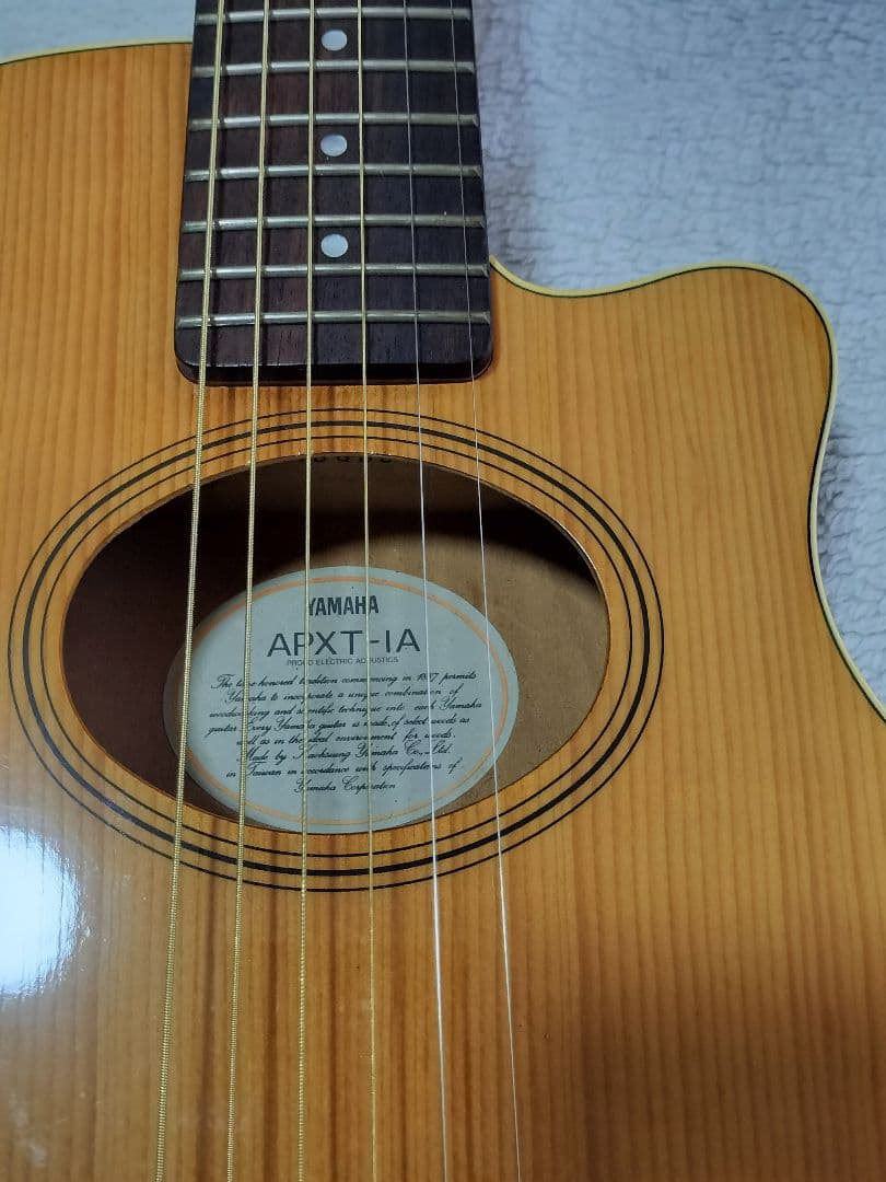 YAMAHA ヤマハ ミニ エレアコ APXT-1A ミニギター ケースオマケ - メルカリ