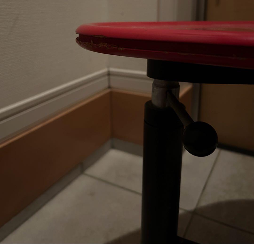 カッシーナ CASSINA KICK サイドテーブル 赤 昇降式 ジャンクの通販は