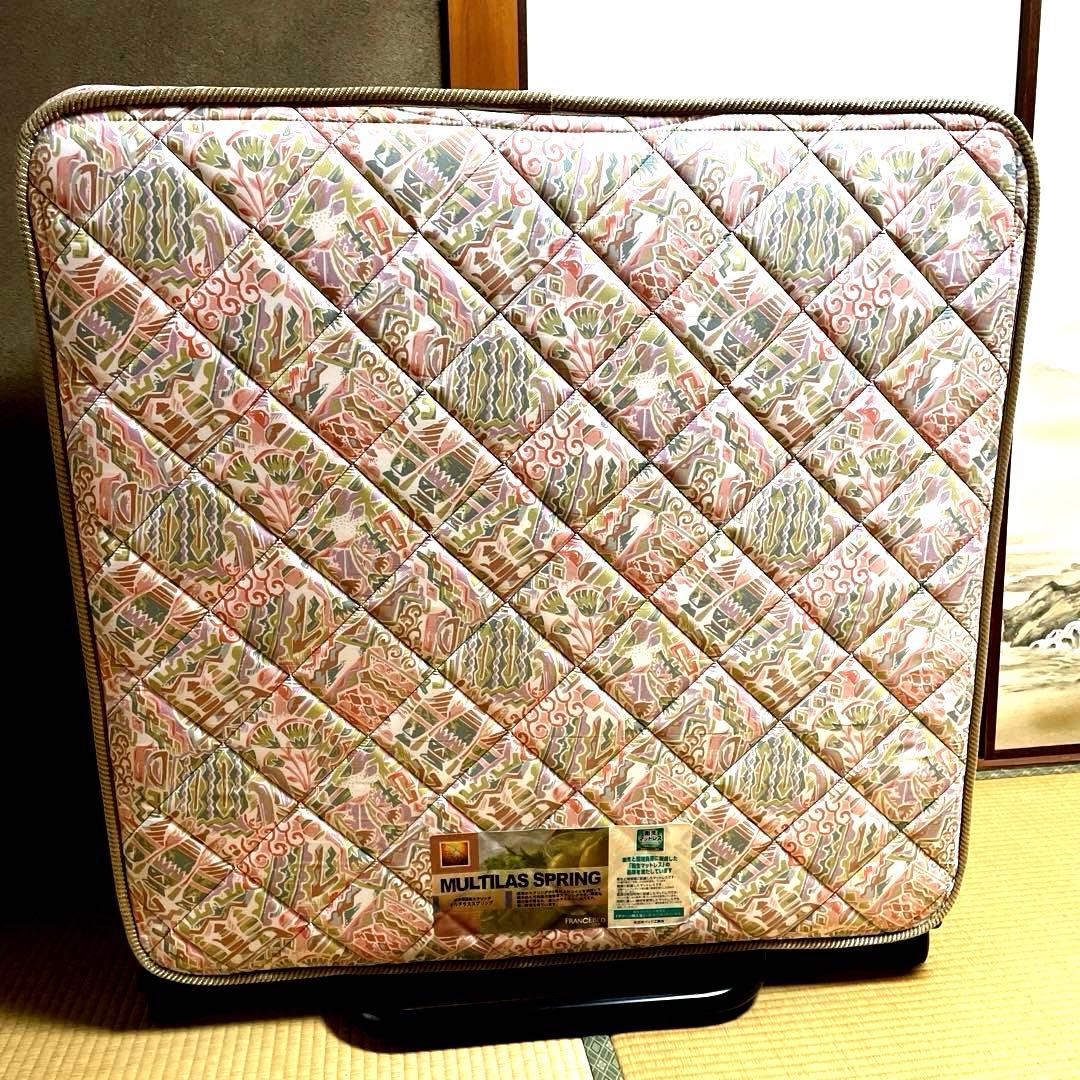 美品☆フランスベッド　折りたたみベッド　山折り　S-パンテオンN-71B Amazon｜フランスベット 折り畳みベッドパンテオンN-71A/N-71B 簡易