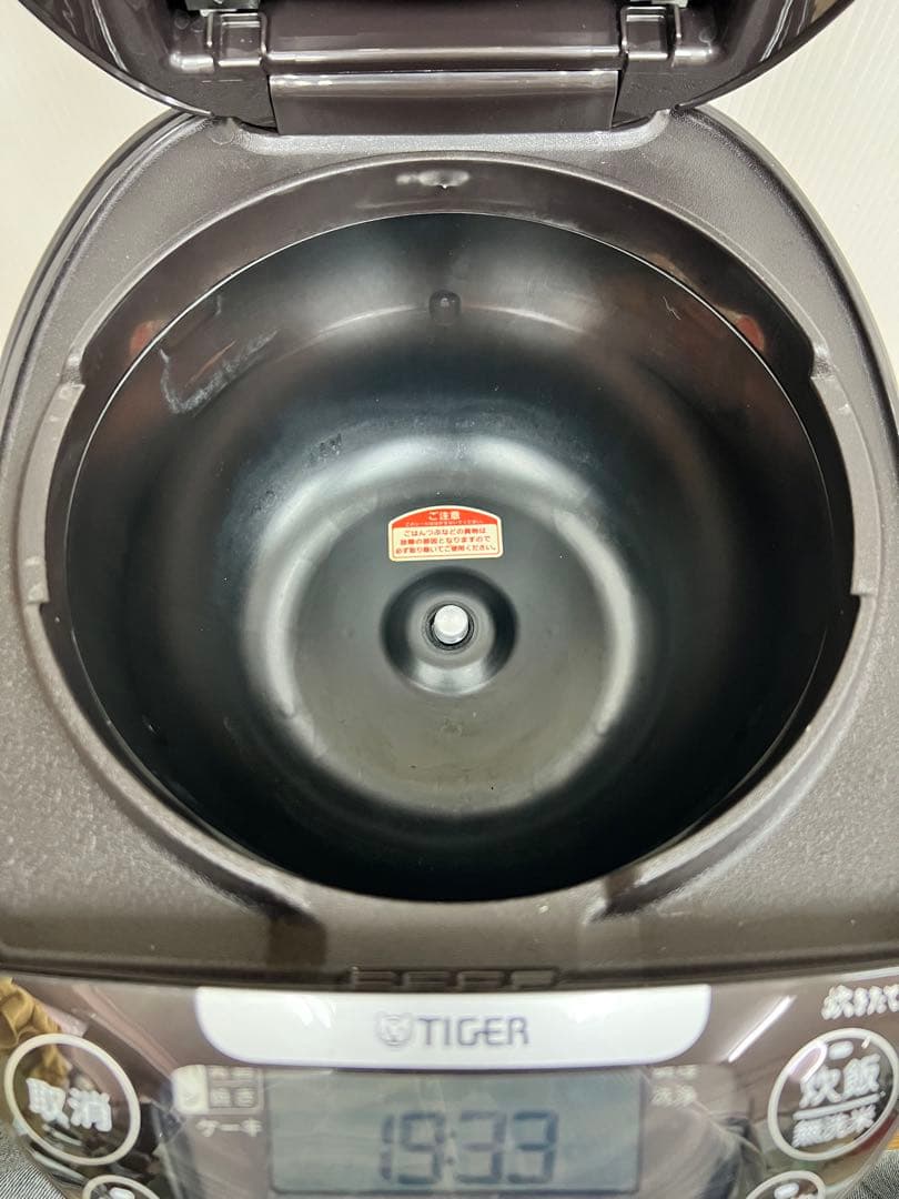 TIGER タイガー IH炊飯器 JPW-D100 1.0L 2022年製