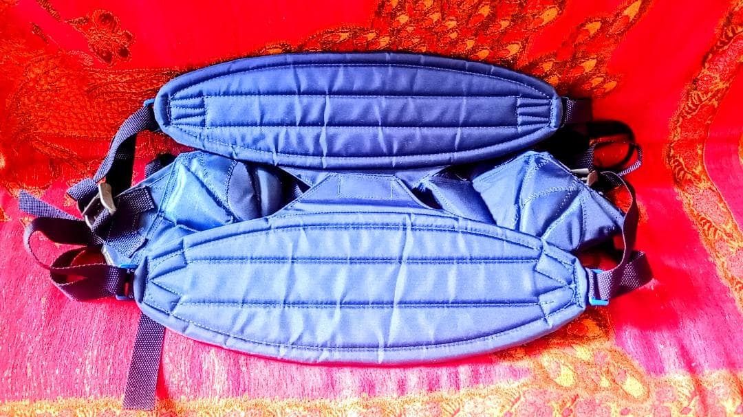 オウム真理教　修行アイテム　ゴムタク　ミラレパ　蓮華座　瞑想座法補助器具