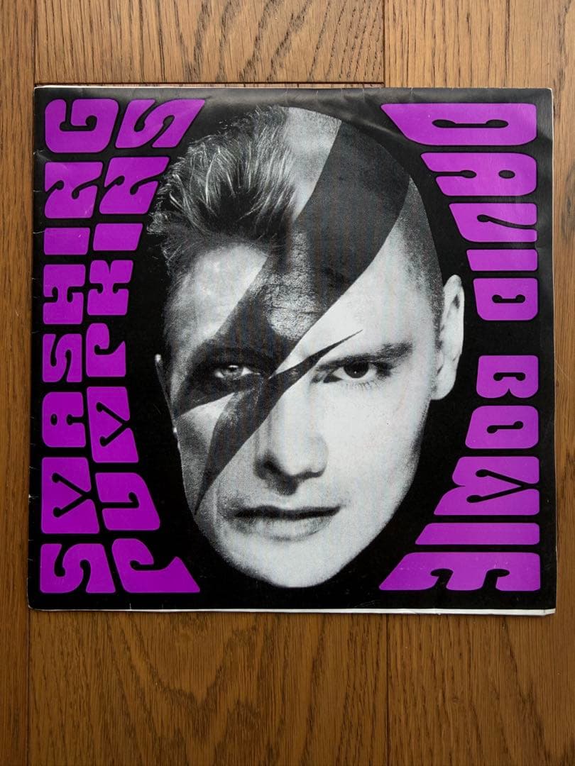 David Bowie & Smashing Pumpkins レア　7inch ON THIS DAY, January 9th, 1997, DAVID BOWIE was joined on stage by