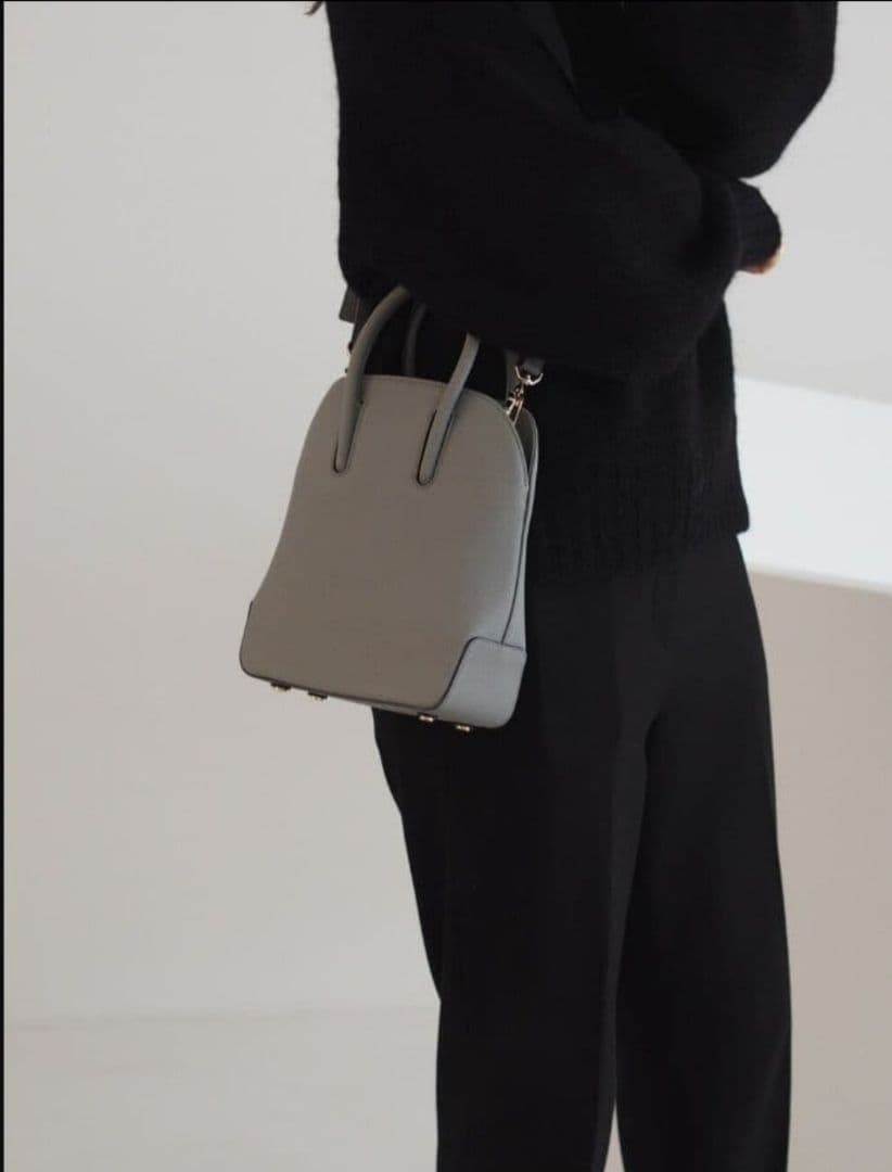 epoi リツ シュランケンカーフレザーバッグ グレー/ボナベンチュラ