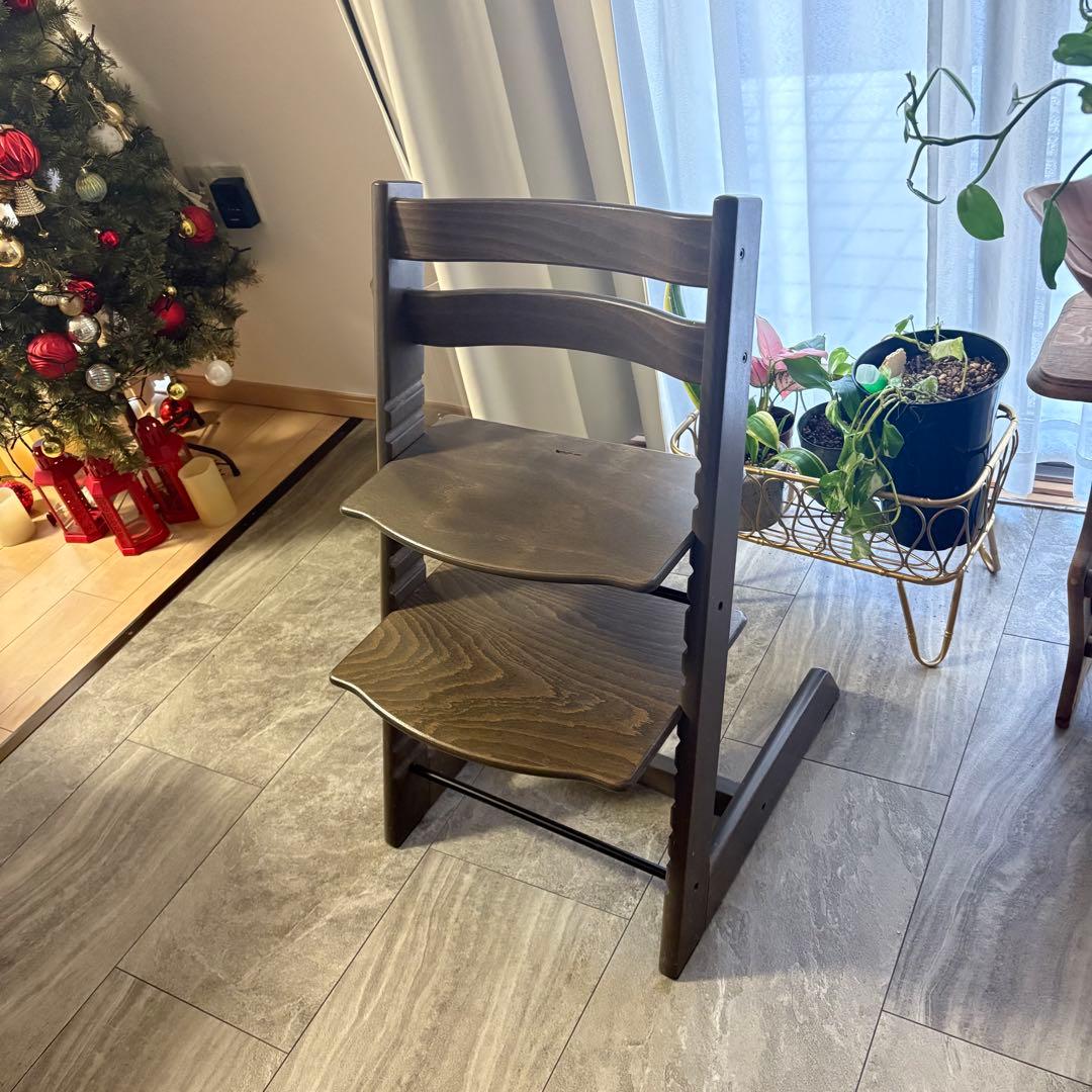 ストッケ　トリップトラップ　グレー ストッケ(STOKKE)｜トリップトラップ｜ストームグレー｜ブリベビ通販