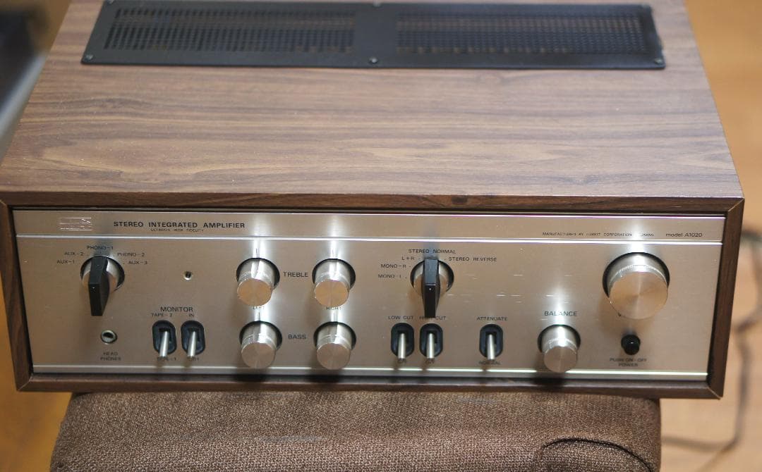 LUXMAN　A1020　整備済み動作品 LUXKIT A1020 真空管プリメインアンプ / 札幌の中古オーディオ