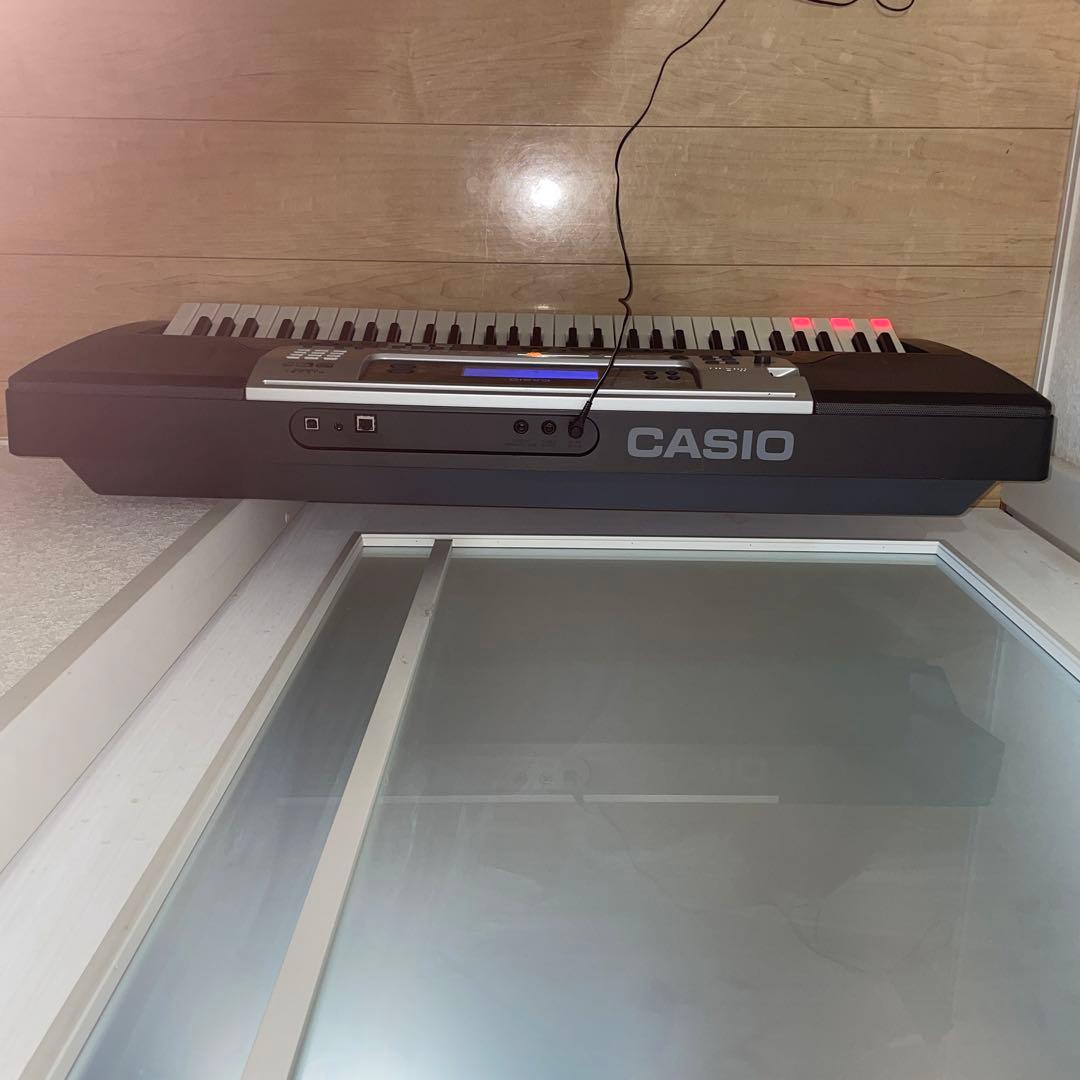 希少上位モデル美品 CASIO LK-301 BB 光ナビゲーション キーボード