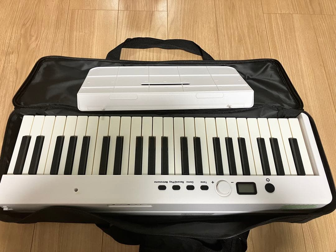 TERENCE PIANO 88鍵 ホワイト電子ピアノ - メルカリ